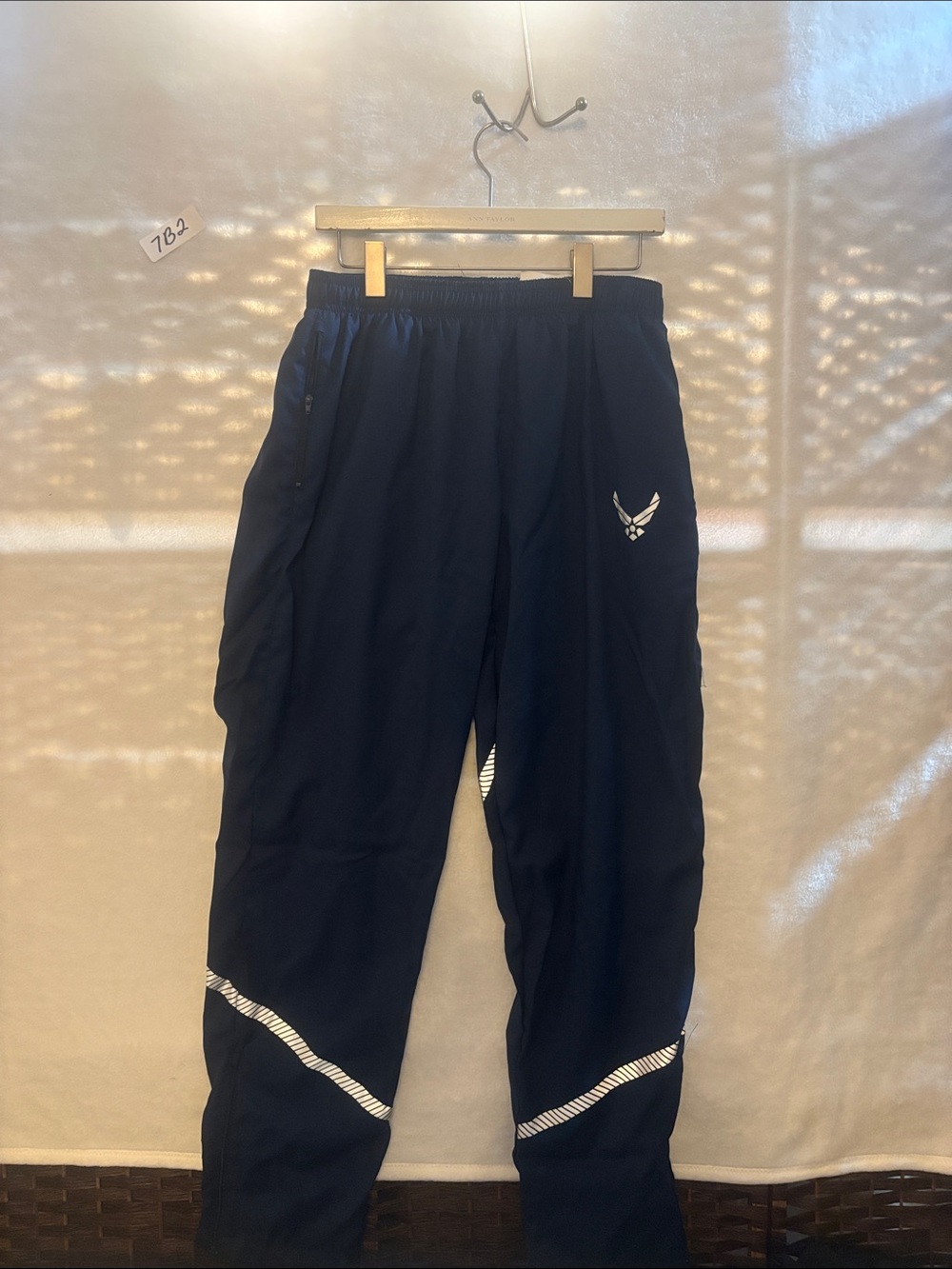 U.S. Air Force men’s track pants medium